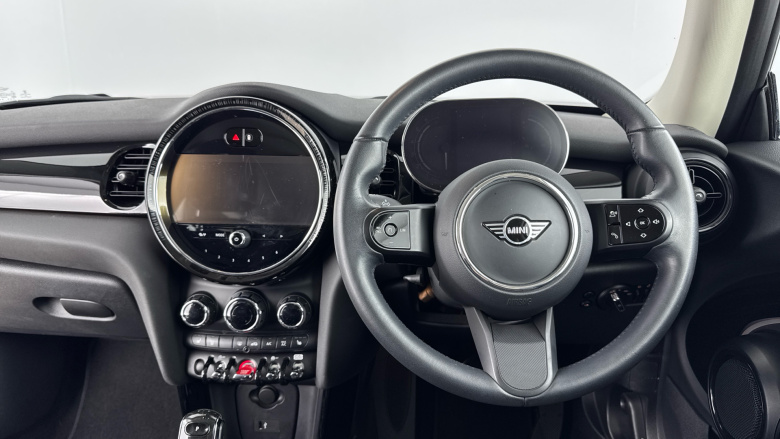 MINI Hatchback 1.5 Cooper Classic 3dr Auto Petrol Hatchback